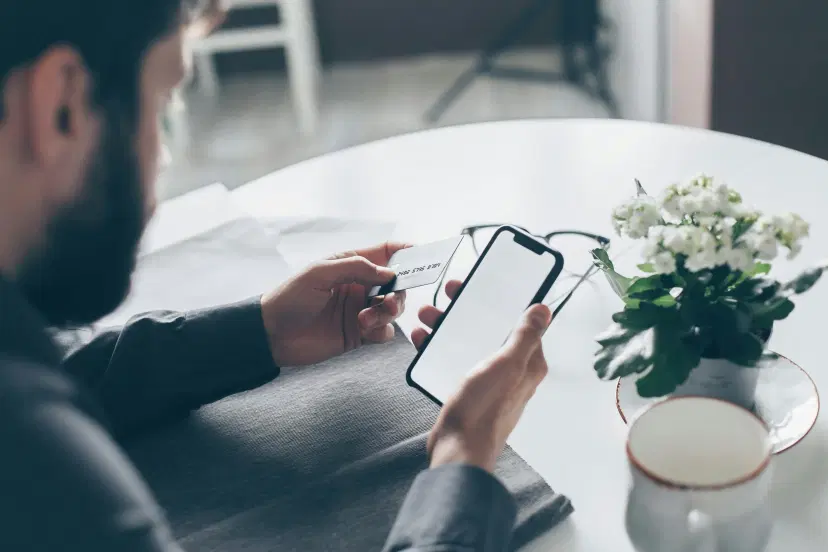 Cash Discount vs. Surcharging: What Merchants Need to Know (2025)