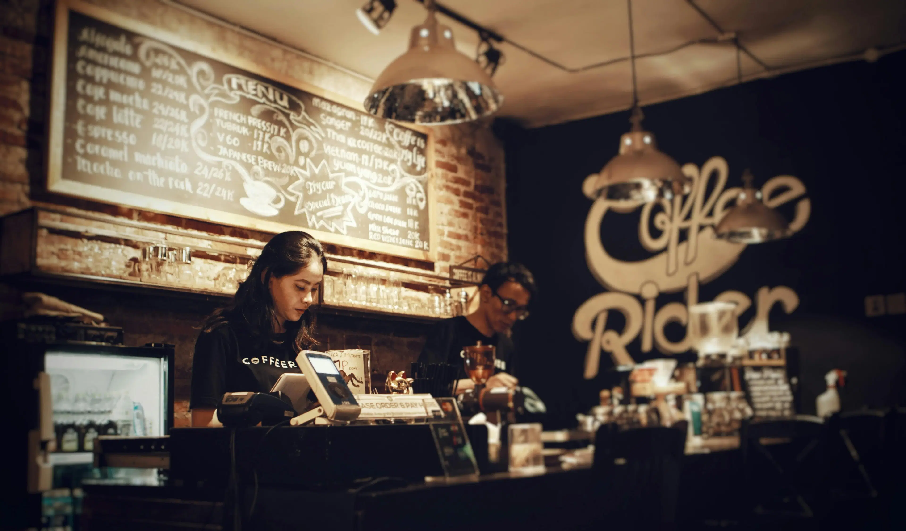 When Should You Upgrade from a Card Reader to a Full POS System?